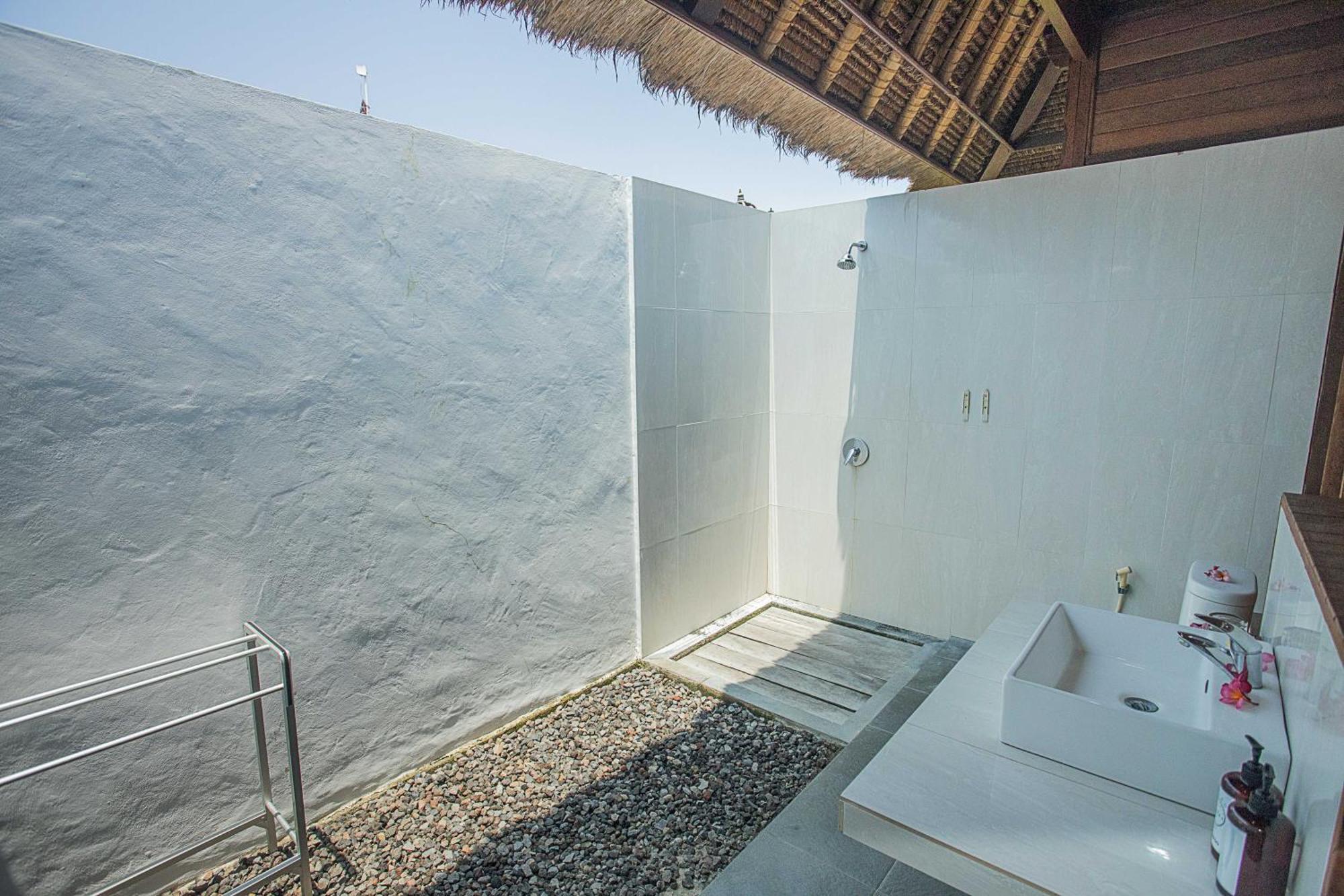 Lembongan Mantra Huts Hotel Exterior foto