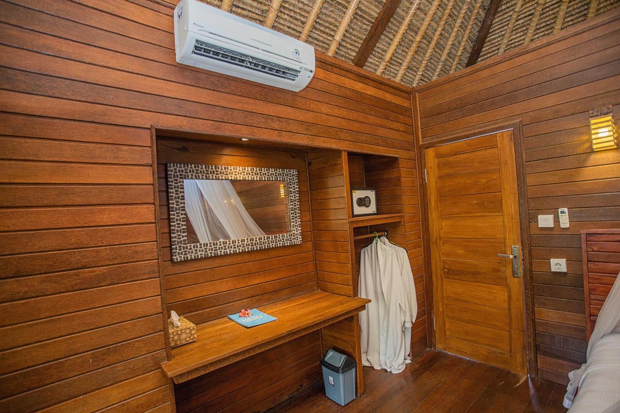 Lembongan Mantra Huts Hotel Exterior foto